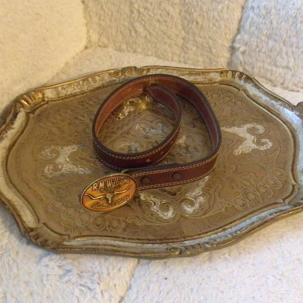 R. M. Williams The Original Bushman’s Outfitters Leather Belt & Signature Buckle